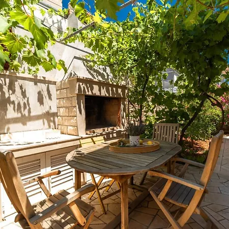 By The Sea Cove Gradina, Korcula - 9273 *