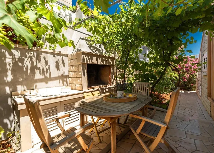 By The Sea Cove Gradina, Korcula - 9273 *